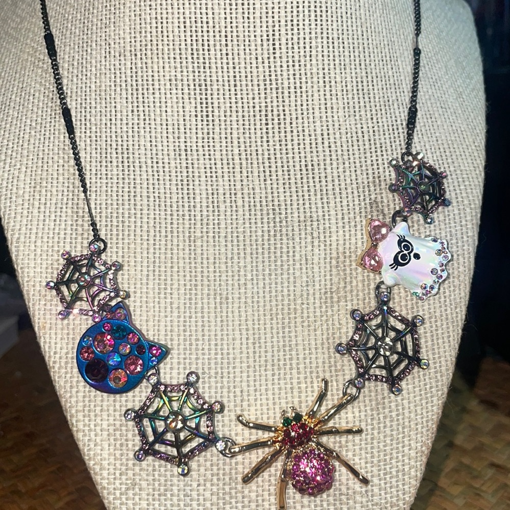 Betsey Johnson Spider Web Crystal Ghost Cat Spider Necklace